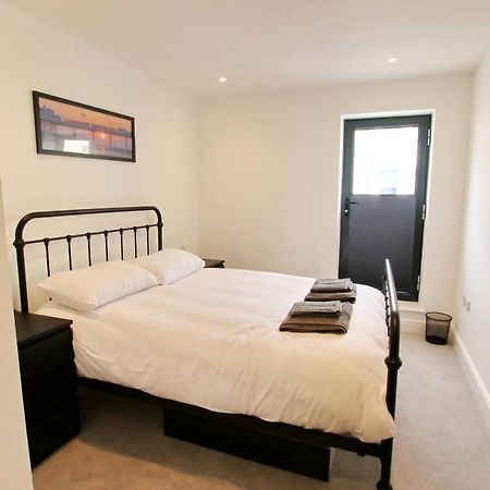 Modern Home For Small Groups By Stones Throw Apartments - Free Parking - Sea View Worthing Exterior photo